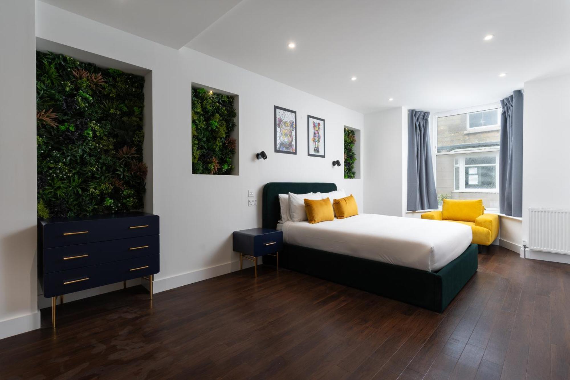 1, Style Double Bedroom In